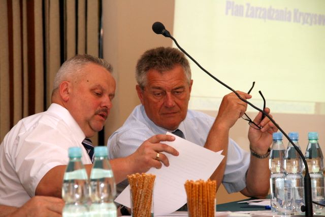 Rzeszów powodziowe remanenty – spotkanie wojewody z samorządami onad 140 wójtów, burmistrzów, prezydentów miast spotkało się Regionalnym Centrum Szkolenia Administracji w Rzeszowie z wojewodą Mirosławem Karpytą oraz dyrektorami PUW. Głównym tematem spotkania była ocena niedawnej akcji przeciwpowodziowej oraz...