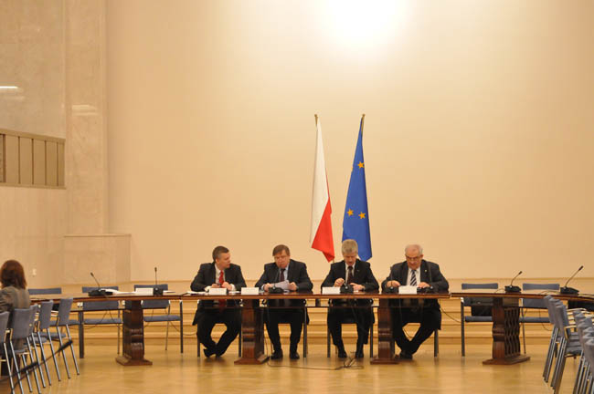 Kolejne gminy objęte szczególnymi procedurami budowlanymi Kolejne gminy z województw dolnośląskiego, lubelskiego, lubuskiego, podlaskiego i małopolskiego zostaną objęte szczególnymi procedurami budowlanymi. 29 września br. Komisja Wspólna Rządu i Samorządu Terytorialnego...