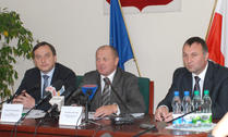 Konferencja prasowa 15.09.2010 Konferencja prasowa 15.09.2010 Konferencja prasowa Dziś odbyła się konferencja prasowa ministra rolnictwa i rozwoju wsi Marka Sawickiego, w której uczestniczyli również: podsekretarz stanu Artur Ławniczak oraz prezes Agencji Restrukturyzacji i...